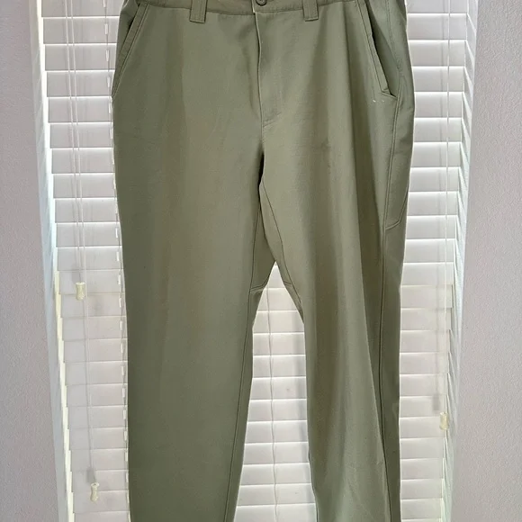 Patagonia Olive Drab Outdoor Pants with Branded Waist Tag - Picture 2 of 4